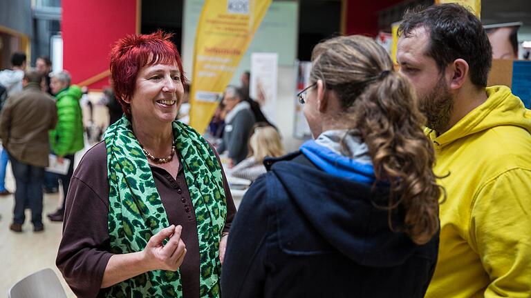 Rita Stäblein war 20 Jahre lang als Kreisrätin im Haßbergkreis aktiv. Das Bild entstand im Jahr 2015 auf der damals veranstalteten Ehrenamtsmesse. Jetzt hat die Grünen-Politikerin ihr Mandat niedergelegt.