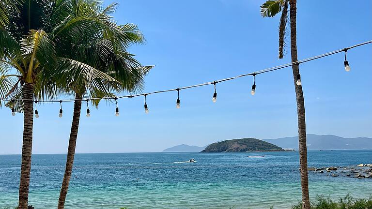 Korallenprojekt in Vietnam - Nha Trang im Süden von Vietnam ist eine beliebte Urlaubsregion. Korallenprojekt in Vietnam - Nha Trang im Süden von Vietnam ist eine beliebte Urlaubsregion.
