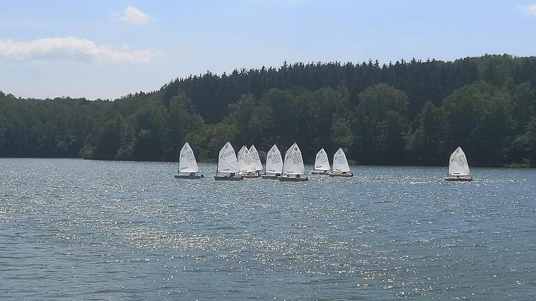 Optimisten-Regatta B/C, die der SCES am Ellertshäuser See für Nachwuchssegler veranstaltet hat. Optimisten-Regatta B/C, die der SCES am Ellertshäuser See für Nachwuchssegler veranstaltet hat.