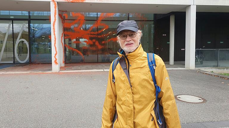 Karl Heinz Grossmann hat eine geteilte Meinung zu der Farbaktion der Letzten Generation.