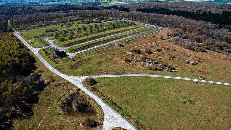 Weites Land: über 600 Hektar groß ist die Freifläche im Zentrum des ehemaligen Truppenübungsplatzes. Für Radfahrer und Wanderer gibt es feste Wege.