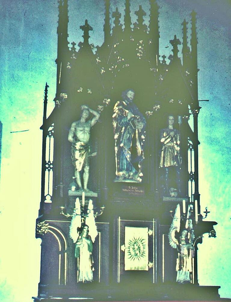 In der Kirche von Obererthal bei Hammelburg stehen zwei ehemalige Seitenaltäre aus der Stadtpfarrkirche. Das zeigt unser Archivbild. Sie sind eine Leihgabe der Stadtpfarrei.