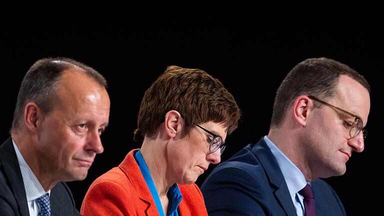 Friedrich Merz (von links nach rechts), der frühere CDU/CSU-Fraktionschef, Annegret Kramp-Karrenbauer, CDU Generalsekretärin und Jens Spahn (CDU), Gesundheitsminister sind Kandidaten für den Parteivorsitz.