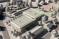 Das 3D-Modell der Grundschule (vorne links) und des Kindergartens mit Hort in Estenfeld.