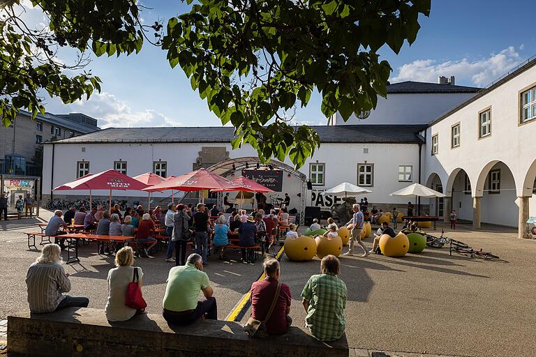 In der Schweinfurter Kunsthalle und davor auf der Bühne steigt am Samstag das Familienfestival. Dieses Foto ist 2022 beim Kultursommer entstanden.&nbsp;