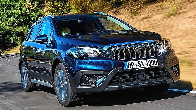Mit markantem Kühlergrill: der Suzuki SX4 S-Cross Mit markantem Kühlergrill: der Suzuki SX4 S-Cross