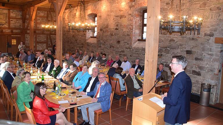 Staatsminister Markus Blume war in diesem Jahr der Redner beim Rentamtsgespräch in Iphofen. Staatsminister Markus Blume war in diesem Jahr der Redner beim Rentamtsgespräch in Iphofen.