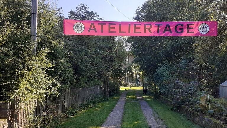 Im September finden erneut die Ateliertage in den Haßbergen statt. Im September finden erneut die Ateliertage in den Haßbergen statt.