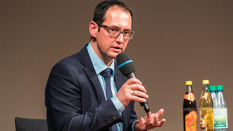 Volker Ortloff (CSU) geriet am vergangenen Wochenende auf Facebook in die Kritik. Volker Ortloff (CSU) geriet am vergangenen Wochenende auf Facebook in die Kritik.