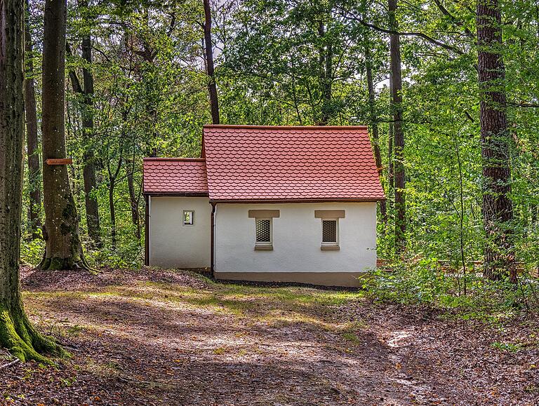 Aus Dank dafür gebaut, dass eine defekte Bremse keine schlimme Folgen hatte: Die Waldkapelle bei Fatschenbrunn.