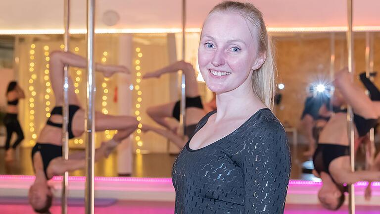 Studio-Inhaberin Katharina Mantel hat mit klassischem Ballett angefangen, ist irgendwann zum Polefitness gekommen – und war von Anfang an begeistert.