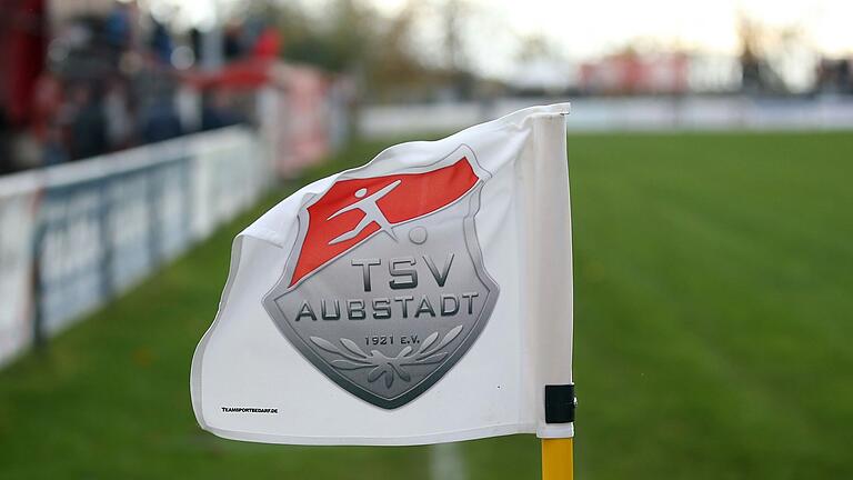 Die bei einer Razzia rund um den TSV Aubstadt (Lkr. Rhön-Grabfeld) Ende Mai 2023 sichergestellten Beweismittel werden nach wie vor ausgewertet. Die bei einer Razzia rund um den TSV Aubstadt (Lkr. Rhön-Grabfeld) Ende Mai 2023 sichergestellten Beweismittel werden nach wie vor ausgewertet.