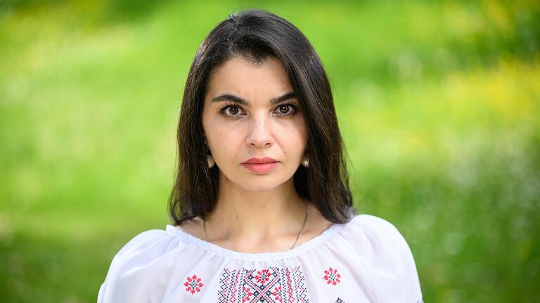 Natalie Papazoglu im Mai 2022 im Gästehaus der Musikakademie Schloss Weißenbrunn (Lkr. Haßberge).