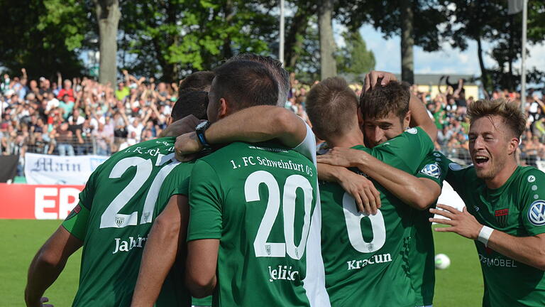 Impressionen vom Pokalspiel FC 05n Schweinfurt - SV Sandhausen (2:1)