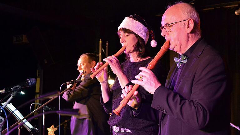 Die Blockflöte darf an Weihnachten nicht fehlen. Auch bei den Christmas Friends kam sie bei ihrem Konzert in der Disharmonie zum Einsatz.