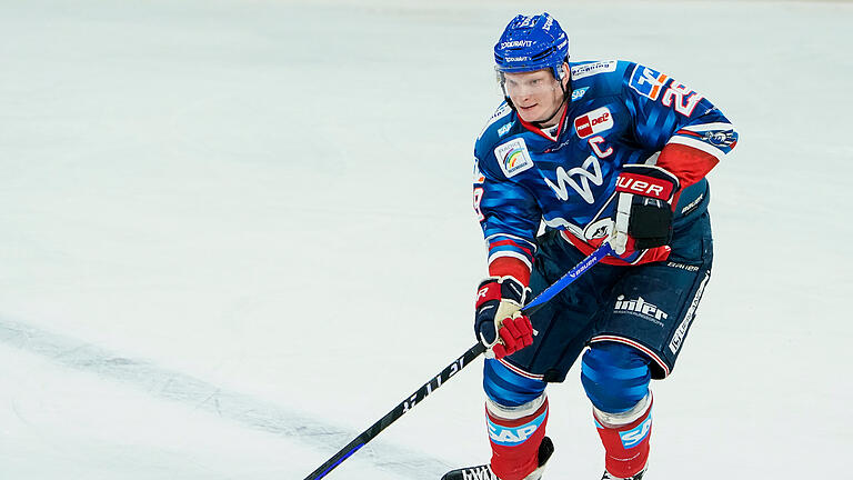 Adler Mannheim - ERC Ingolstadt.jpeg       -  Ab sofort ein Augsburger Panther: Der langjährige Kapitän der Adler Mannheim, Denis Reul, hat beim AEV unterschrieben.