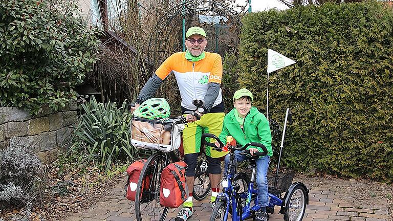 Ein kleines Stück radelte der kleine Dario mit Jörg Richter. Der startet am 9. April eine Radeltour quer durch die USA, um auf das Schicksal kranker Kinder aufmerksam zu machen.