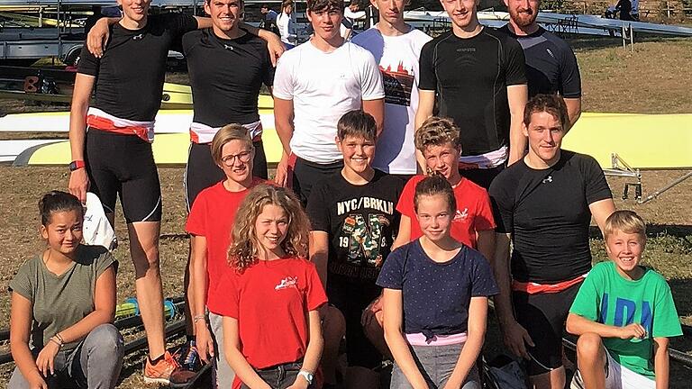 Die Marktheidenfelder Ruderer bei der Regatta in Marbach. Die Marktheidenfelder Ruderer bei der Regatta in Marbach.