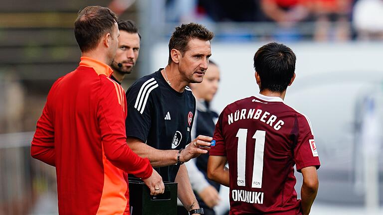 Miroslav Klose       -  Miroslav Klose (M) will mit dem 1. FC Nürnberg den zweiten Heimsieg.