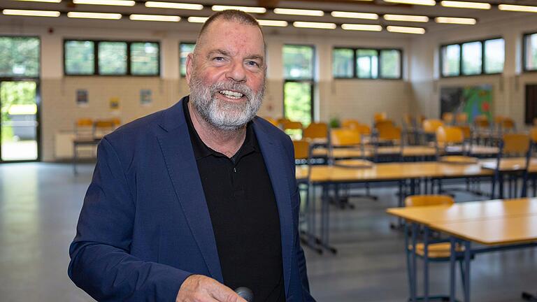 Jörg Birmelin leitet die International School Mainfranken (ISM) in Schweinfurt. Die Schule ist 2016 in die ehemalige amerikanische Highschool am Kessler Field eingezogen. Jörg Birmelin leitet die International School Mainfranken (ISM) in Schweinfurt. Die Schule ist 2016 in die ehemalige amerikanische Highschool am Kessler Field eingezogen. 