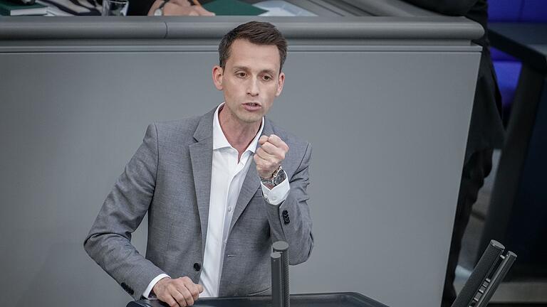 Bundestag       -  Grünen-Fraktionsvize Andreas Audretsch spricht von einer &bdquo;Willkür wilder und falscher FDP-Fantasien&rdquo;. (Archivbild)