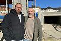Am Kurgarten, auf dem Grundstück des früheren Steigenberger Kurhaushotels, entsteht ein neues Vier-Sterne-Plus Haus. Investor Robert Manhardt (rechts) mit Christian Zänglein, der den Rohbau errichtet.