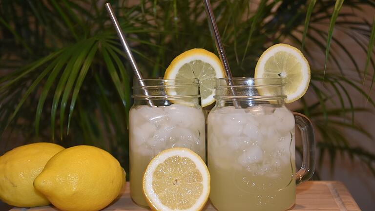 Aus Zitronen Limonade machen: Es sind gerade schwierige Zeiten für uns alle. Aber: jedem noch so schlechten Ereignis kann auch immer etwas Positives abgerungen werden. Das zeigt auch unsere Umfrage.