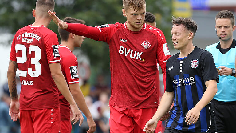 Wertvollster Kickers-Akteur: Lion Schweers (Mitte).