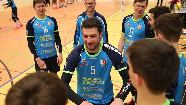 Mit Laurentiu Vinatoru (Mitte) ist ein ehemaliger Schwaiger voll im Hammelburger Team angekommen.  Foto: Jens Feistel       -  Mit Laurentiu Vinatoru (Mitte) ist ein ehemaliger Schwaiger voll im Hammelburger Team angekommen.  Foto: Jens Feistel