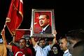 Erdogan-Anhänger       -  Feiernde Erdogan-Anhänger in Deutschland nach der gewonnen Wahl.