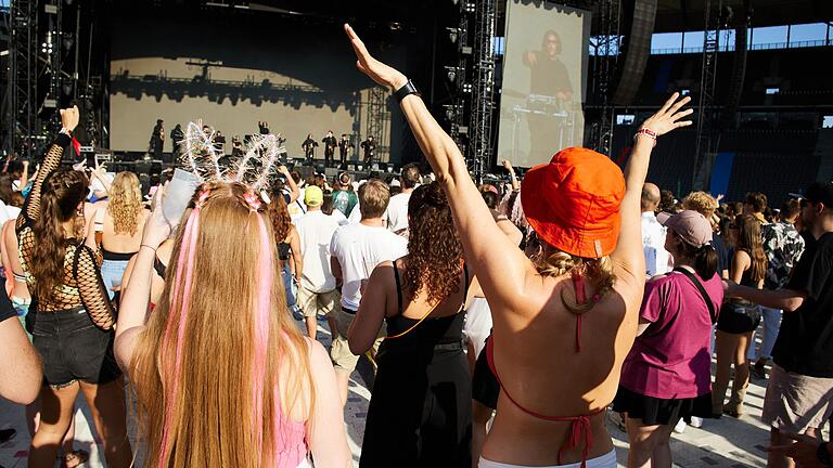 Lollapalooza Festival Berlin       -  Mehr als 30 Musikerinnen und Musiker performen auf insgesamt sieben Bühnen.
