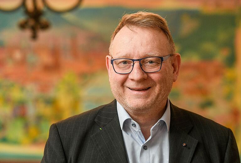 Uwe Zimmermann ist im Rathaus unter anderem für die Verkehrsüberwachung und den Kommunalen Ordnungsdienst zuständig. Uwe Zimmermann ist im Rathaus unter anderem für die Verkehrsüberwachung und den Kommunalen Ordnungsdienst zuständig. 