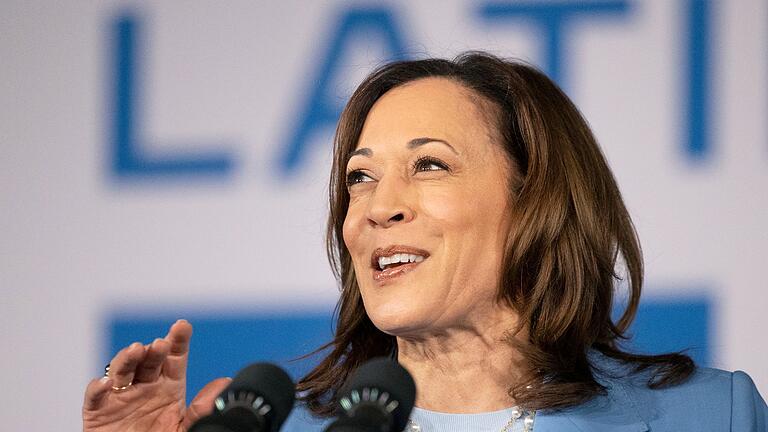 Debatte um Biden-Nachfolge: Comeback für Kamala Harris? - Kamala Harris blieb als US-Vizepräsidentin auffällig blass. (Archivbild) Debatte um Biden-Nachfolge: Comeback für Kamala Harris? - Kamala Harris blieb als US-Vizepräsidentin auffällig blass. (Archivbild)