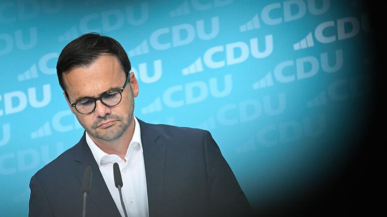 Nach der Landtagswahl in Brandenburg - CDU Pressekonferenz - Enttäuscht über hohe Wahlverluste ist CDU-Spitzenkandidat Jan Redmann. Nach der Landtagswahl in Brandenburg - CDU Pressekonferenz - Enttäuscht über hohe Wahlverluste ist CDU-Spitzenkandidat Jan Redmann.