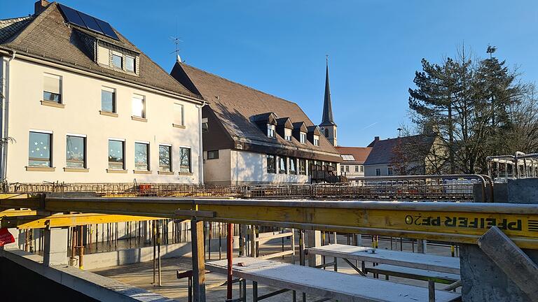 Kräftig gearbeitet wurde in den vergangenen Wochen auf der Baustelle im Wollbacher Kindergarten.