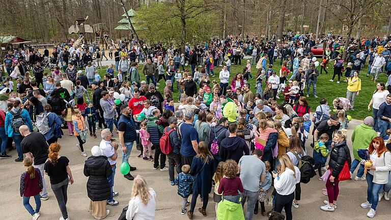 Am Ostersonntag fand im Schweinfurter Wildpark die 12. Ostereiersuche statt. Viele Familien nutzten den Tag für einen Besuch - und fanden das eine oder andere Osterei