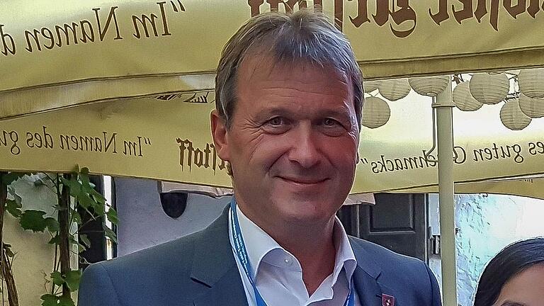 Thomas Helbling, Bürgermeister Bad Königshofen. Thomas Helbling, Bürgermeister Bad Königshofen.