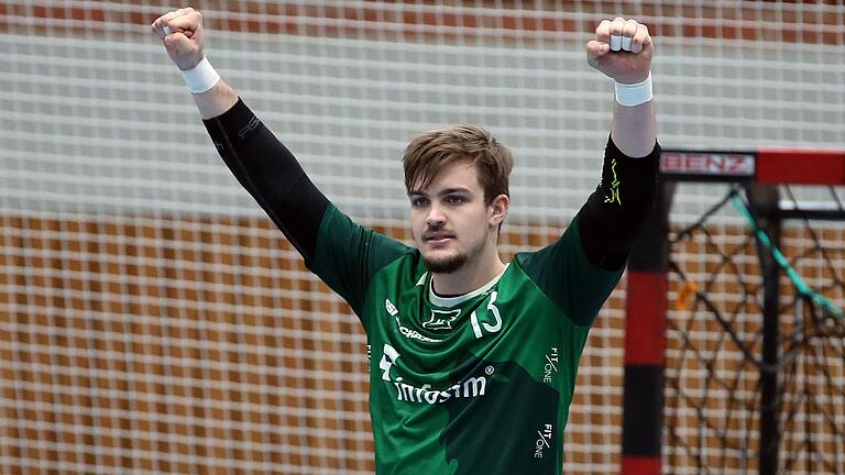 Valentin Neagu von der DJK Rimpar Wölfe jubelt im Heimspiel gegen den EHV Aue: Nachdem die Rimparer Handballer zuvor zwei Spiele innerhalb von drei Tagen gewonnen haben, wollen sie diese Serie in ihren drei bevorstehenden Heimspielen fortsetzen.