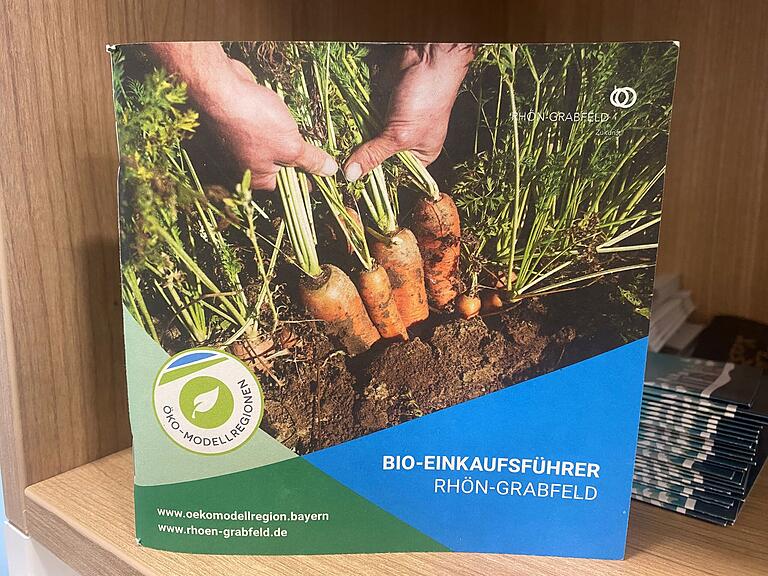 So sieht er aus, der neue Bio-Einkaufsführer Rhön-Grabfeld. So sieht er aus, der neue Bio-Einkaufsführer Rhön-Grabfeld.