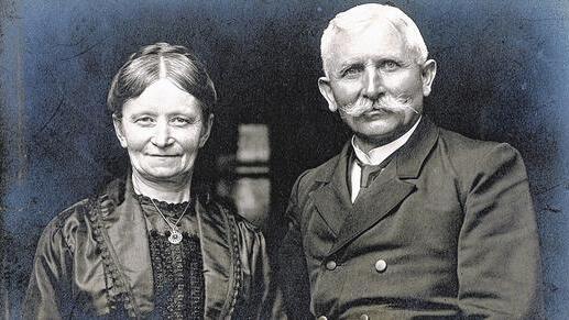Angesehene Eltern: Ökonomierat Peter und Caecilia Kram, Kaufmannsleute, unterstützten den Schüler und angehenden Missionsbenediktiner bei seinem Berufswunsch.