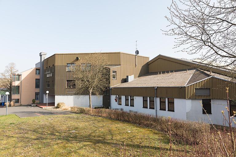 Was plant der neue Investor mit der Tennishalle in Margetshöchheim? Was plant der neue Investor mit der Tennishalle in Margetshöchheim?