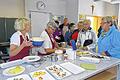 Regional schlemmen: Erstmals machte Bischofsheim beim Citta-Slow-Sunday mit. In sieben Gastronomie-Betrieben gab es regionale Gerichte und in der Hauswirtschaftsschule (Bild) Vorführungen vom Rhöner Hauswirtschafterinnen-Service zum Thema &bdquo;Kartoffeln &ndash; salzig und süß&ldquo;.