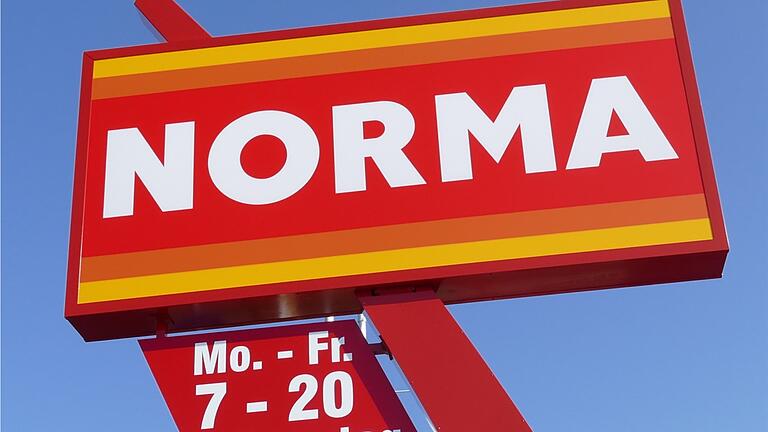Dreimal gibt es Norma in Kitzingen. Den schwierigen Standort im Schwalbenhof wird der Discounter Ende April verlassen. Dreimal gibt es Norma in Kitzingen. Den schwierigen Standort im Schwalbenhof wird der Discounter Ende April verlassen.