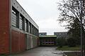 Die leerstehende frühere Hauptschule Schule in Unterspiesheim. Ein Bürgerentscheid am 26. März soll jetzt klären, ob dort die neue Grundschule entstehen soll.