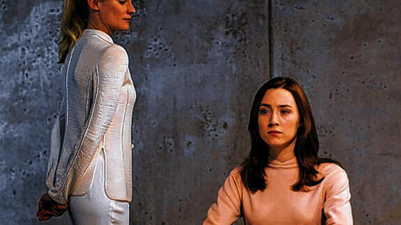 Diane Kruger (links) und Saoirse Ronan in „Seelen.“ Diane Kruger (links) und Saoirse Ronan in „Seelen.“