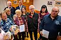 Beim VDK Ortsverband Wenkheim wurden einige Mitglieder geehrt, hier zusammen mit Bürgermeister Georg Wyrwoll (hinten), der VDK Kreisvertreterin Margot Härtl (Zweite von rechts) und dem Vorsitzenden Bernd Lippert (Dritter von rechts).