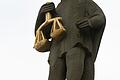 Von den Giebelfiguren am Rathaus Schweinfurt steht diese für Recht und Gerechtigkeit.