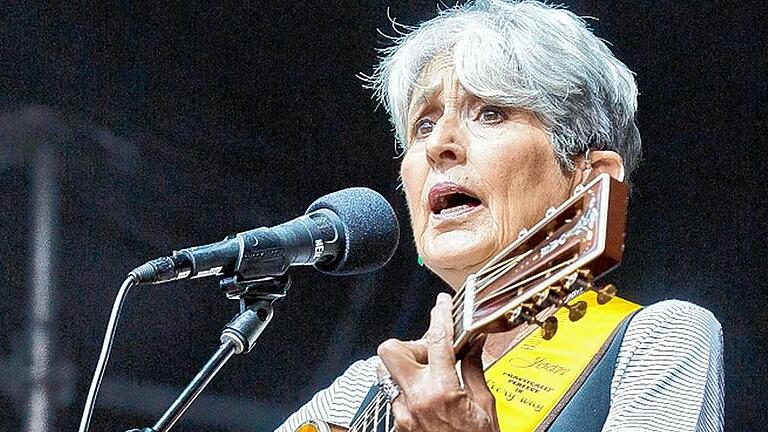 Unverdrossen auf der Bühne: die 75-jährige Joan Baez.
