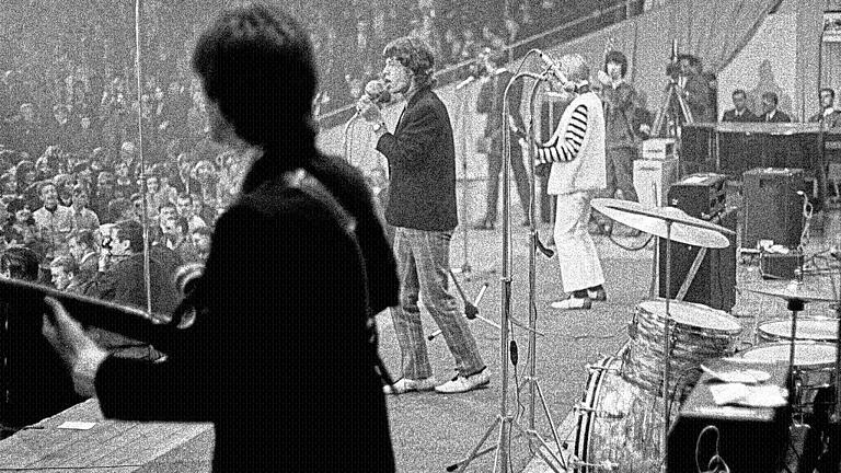 Ausstellung Rolling Stones in Münster       -  Brave Bühnenshow: Die Rolling Stones 1965 bei ihrem Auftritt in Münster. Zahlreiche Fotos davon sind in einer Dauerausstellung im Stadtmuseum Münster zu sehen.