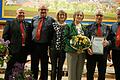 Zu den Gratulanten für Gerhard Müller mit Ehefrau Maria zählten (von links): Achim Müller (Ehrenvorstand MGV und 1. Bürgermeister), Wolfgang Konrad (2. Vorstand MGV), Angelika Hörning (Fahnenpatin) und Sigi Müller-Salomon (1. Vorstand MGV).